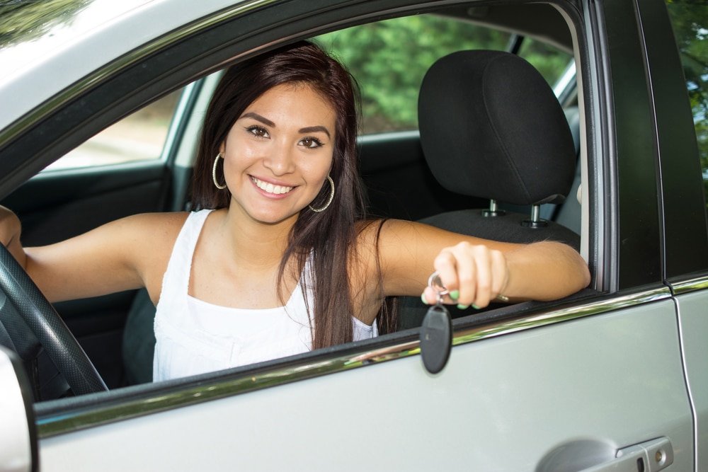 Safest used cars for teen drivers for under $25K picture